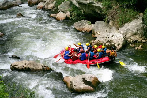 Rafting on a river in the province of León